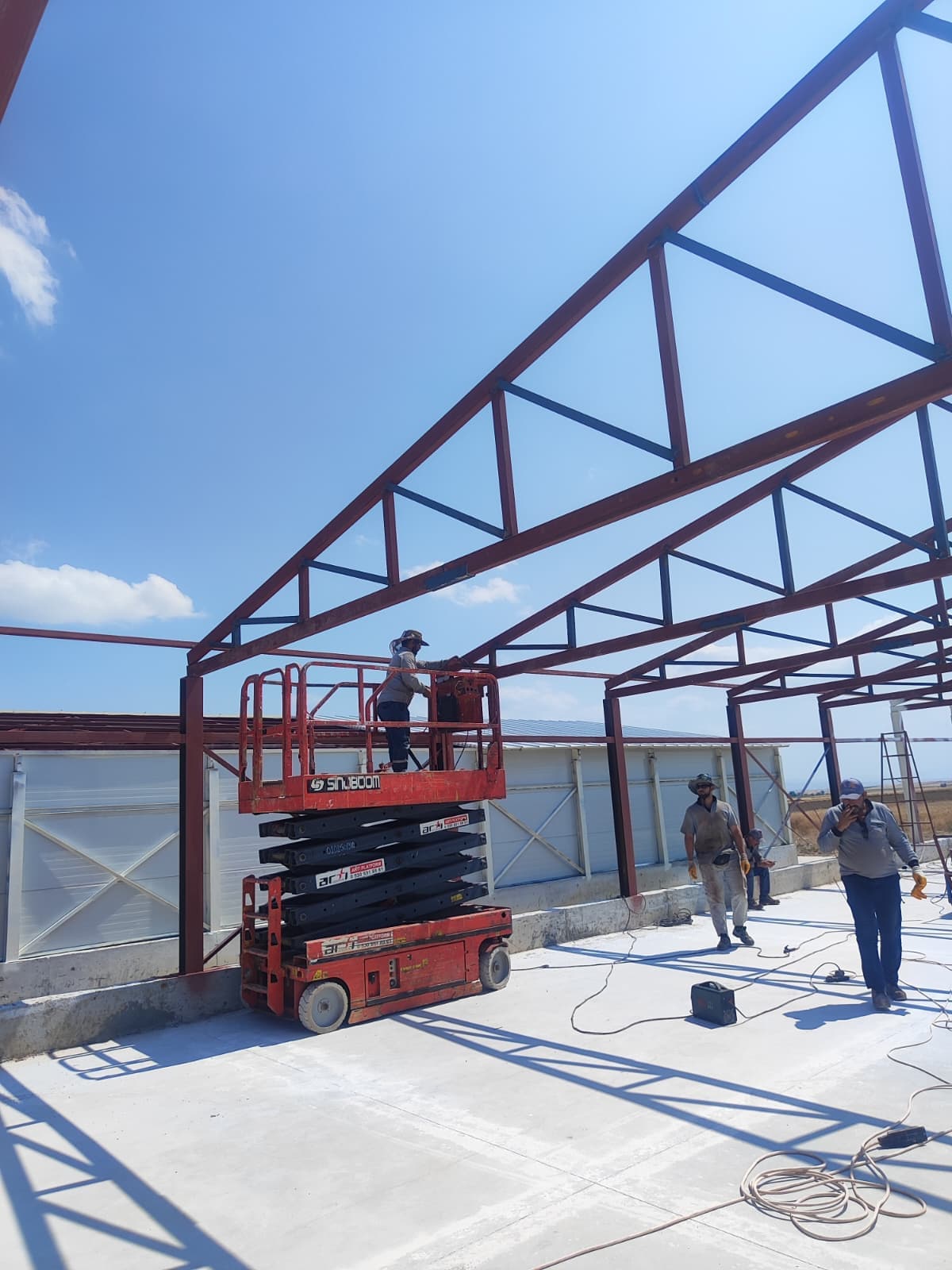 İstanbul Manlift, Forklift ve Vinç Kiralama Rehberi saha çalışması